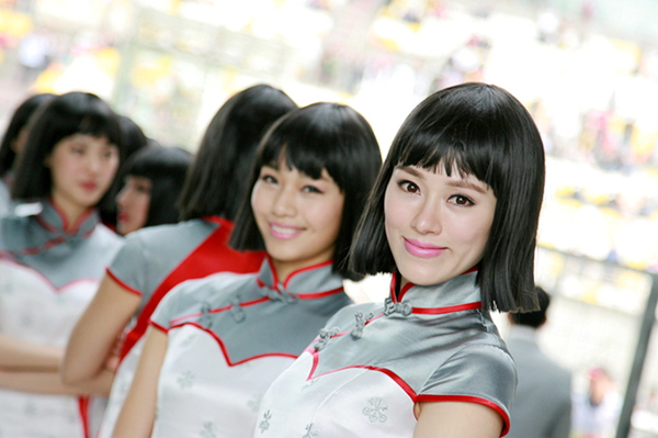 Las azafatas hermosas del Gran Premio de China, la tercera prueba del F1 en Shanghai 2013