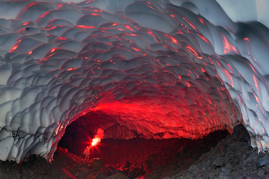 Fantásticas imágenes de una cueva en Mutnovsky de Rusia