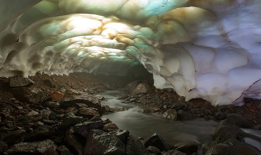 Fantásticas imágenes de una cueva en Mutnovsky de Rusia