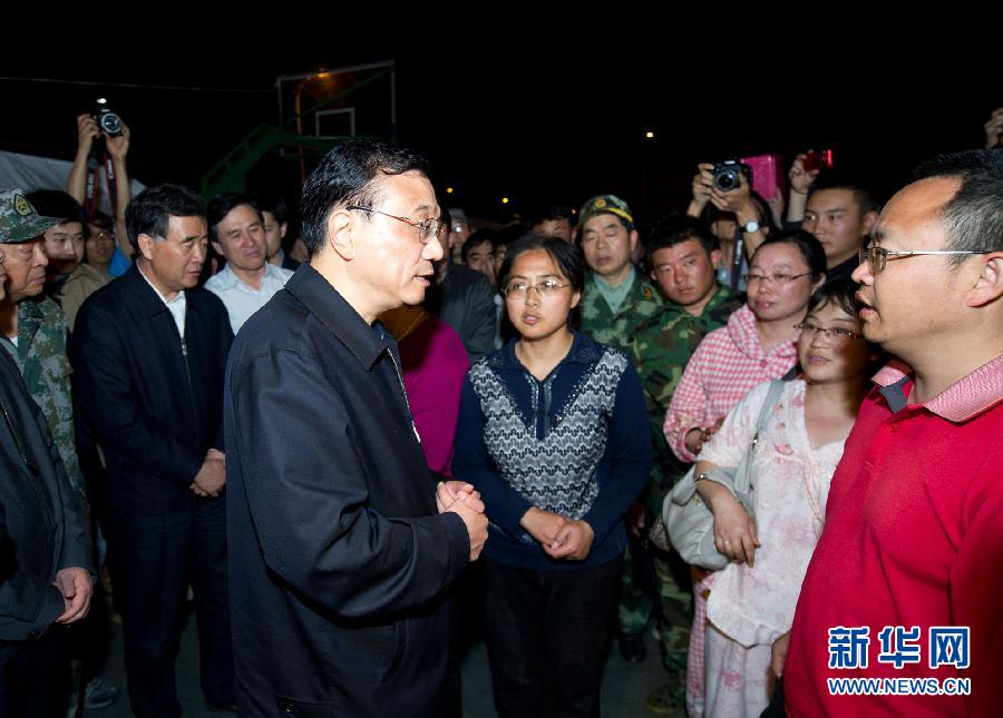 Premier chino llega a provincia de Sichuan sacudida por seísmo 3