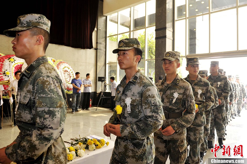 Adiós a los soldados sacrificados por el rescate del sismo 5