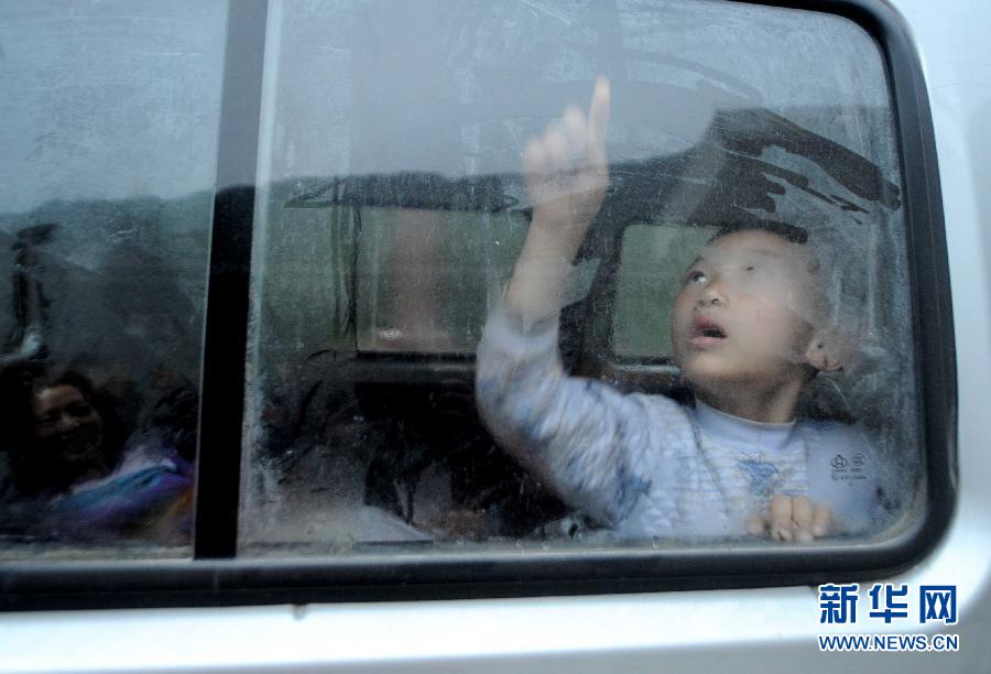 Siete días después del terremoto en Lushan 5