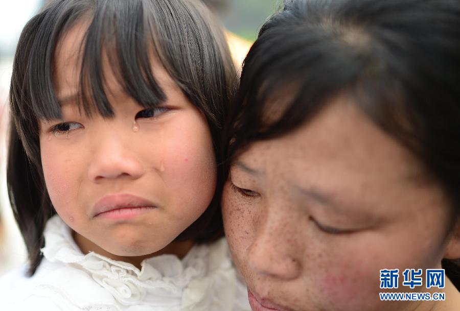 Siete días después del terremoto en Lushan 10