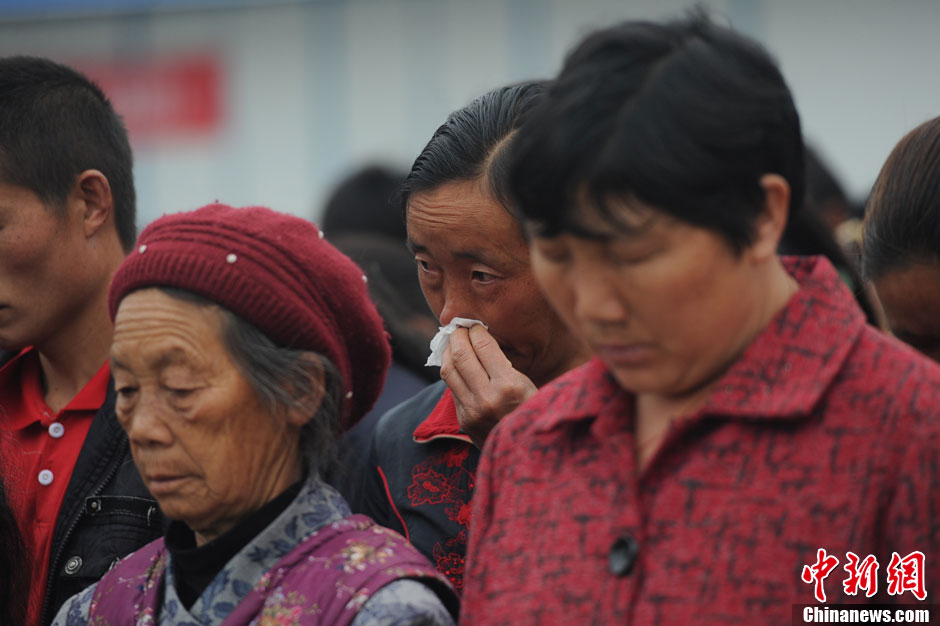 Condolencias populares a las víctimas del terremoto de Sichuan 4