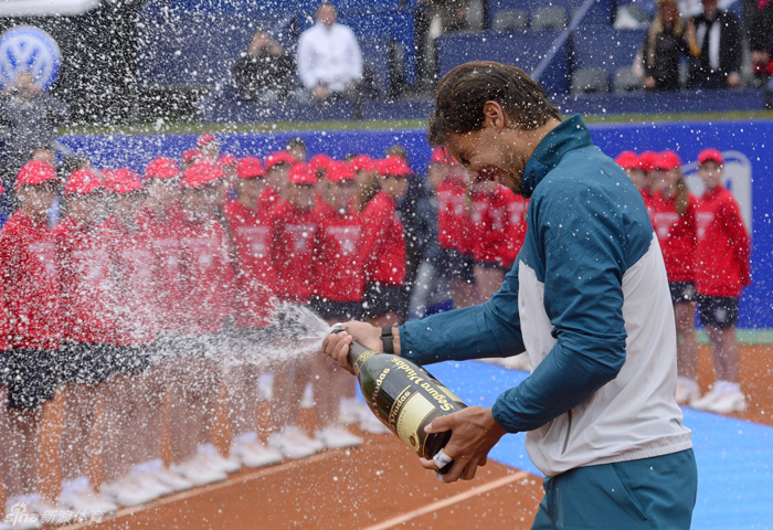 Nadal logra su octavo título en Barcelona 4