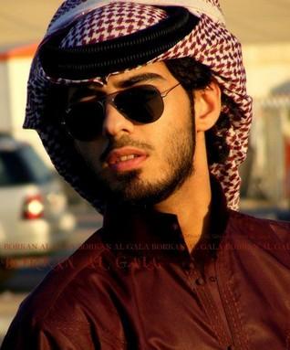 Jóven modelo árabe expulsado por ser guapo 4
