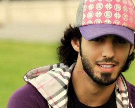 Jóven modelo árabe expulsado por ser guapo 7