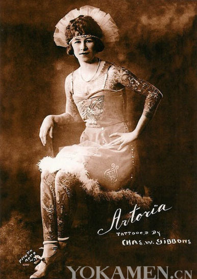 Fotografías antiguas: las primeras fotos de una mujer con tatuajes de la historia