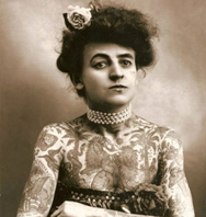 Fotografías antiguas: las primeras fotos de una mujer con tatuajes de la historia