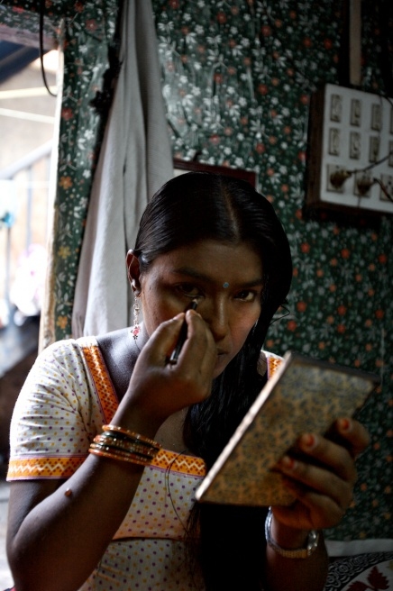 Vida real de las prostitutas de Bombay de la India capturada por Helen Rimell