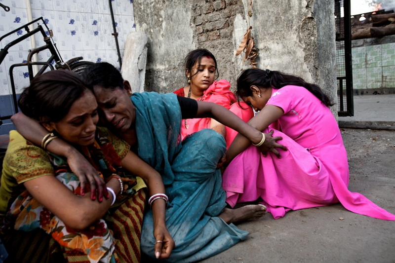 Vida real de las prostitutas de Bombay de la India capturada por Helen Rimell