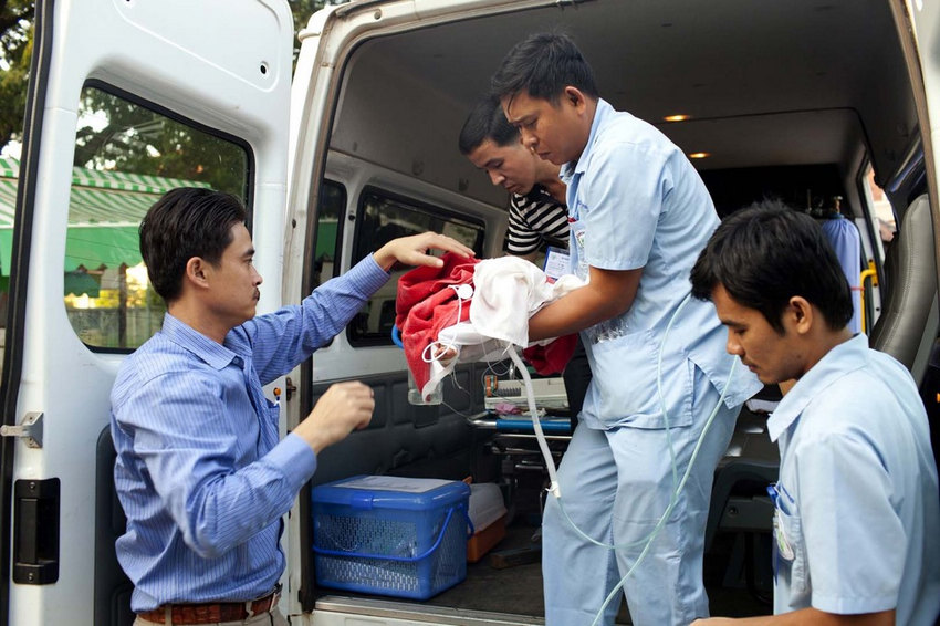 Documental: la muerte del bebé recién nacido en Camboya