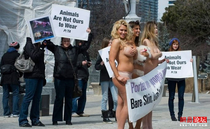Las protestas desnudas del mundo