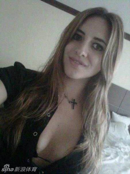 Fotos atractivas de la chica más sexy de la Liga italiana 