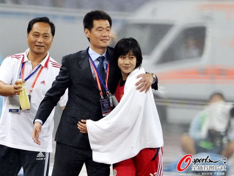 Atractivas fotos de la exfutbolista china Han Rui 13