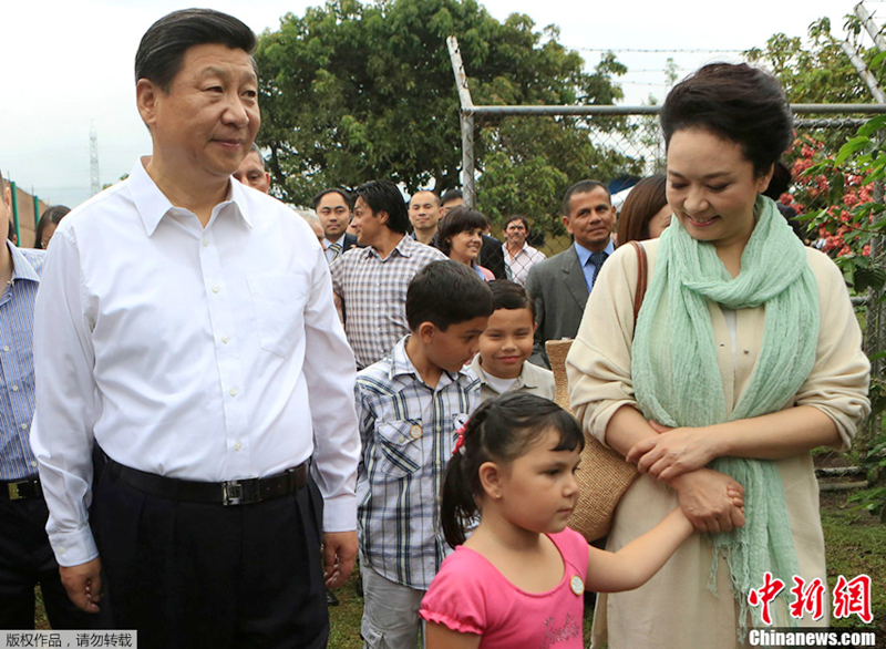 Presidente chino Xi Jinping visita una familia de campesino en Costa Rica 