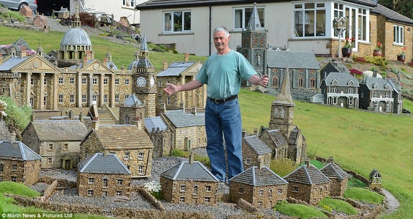 ¡Increíble modelos de los pueblos en miniatura de Lowson Robinson!