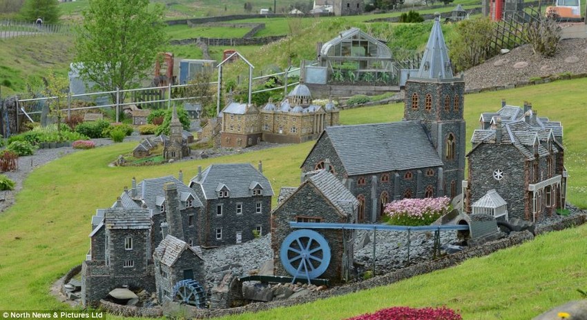 ¡Increíble modelos de los pueblos en miniatura de Lowson Robinson!