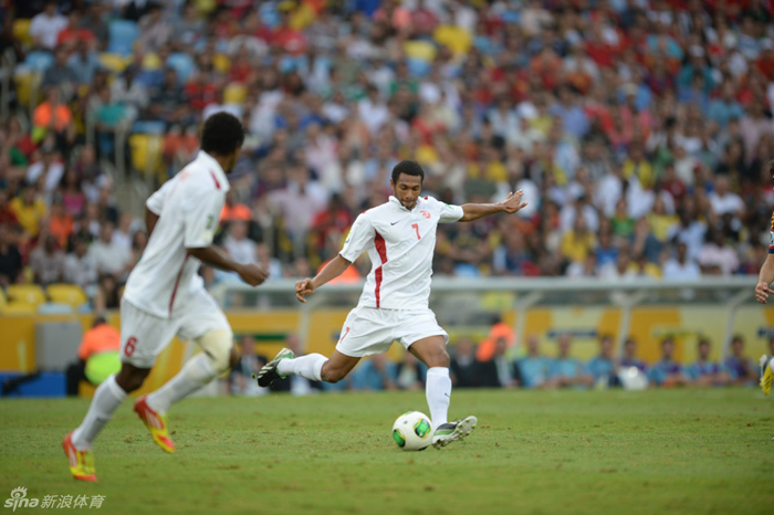 España clasifica a semifinales tras despedazar 10-0 a Tahití 2