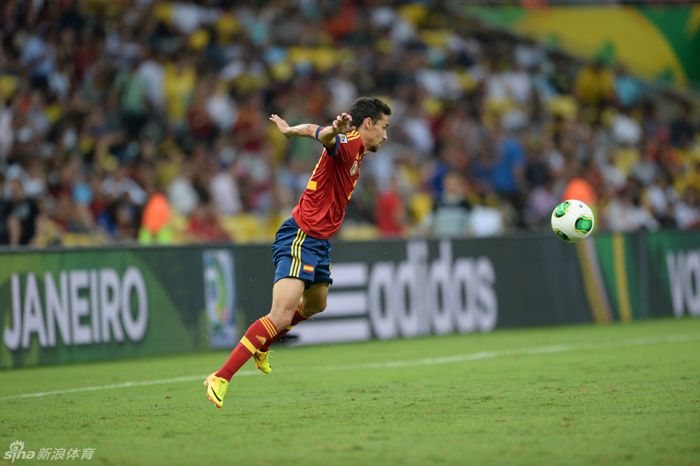 España clasifica a semifinales tras despedazar 10-0 a Tahití 4