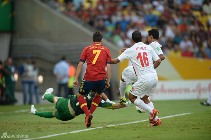 España clasifica a semifinales tras despedazar 10-0 a Tahití 6