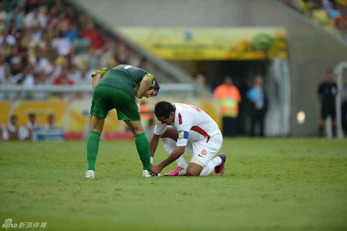 España clasifica a semifinales tras despedazar 10-0 a Tahití 7