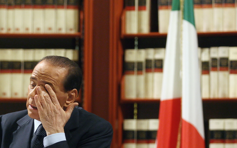 Sentencian a Berlusconi a 7 años de prisión