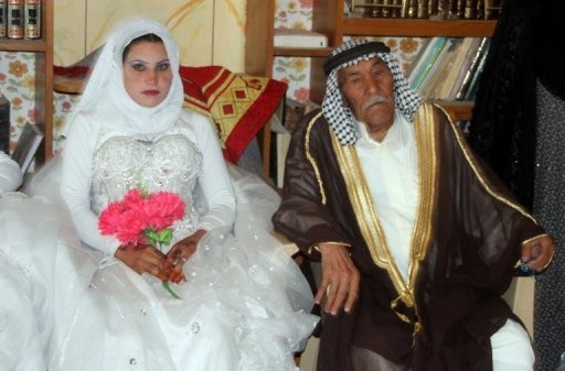 Iraquí de 92 años se casó con una mujer de 22 años