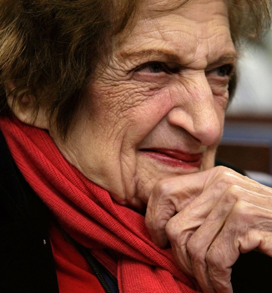 Muere Helen Thomas, decana periodista de la Casa Blanca