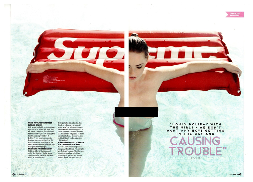 Nuevas fotos sensuales de Danielle Sharp posando desnuda para《Front》