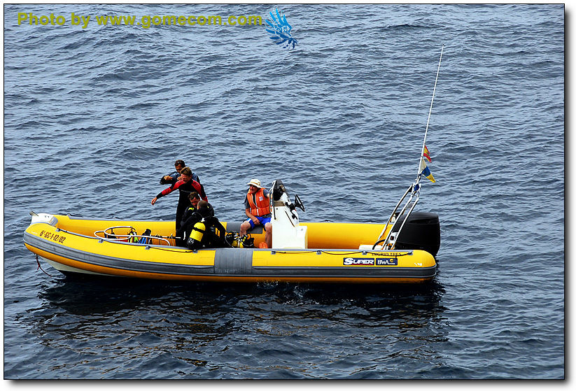 Islas Canarias, playa llena de sol y de la desnudez
