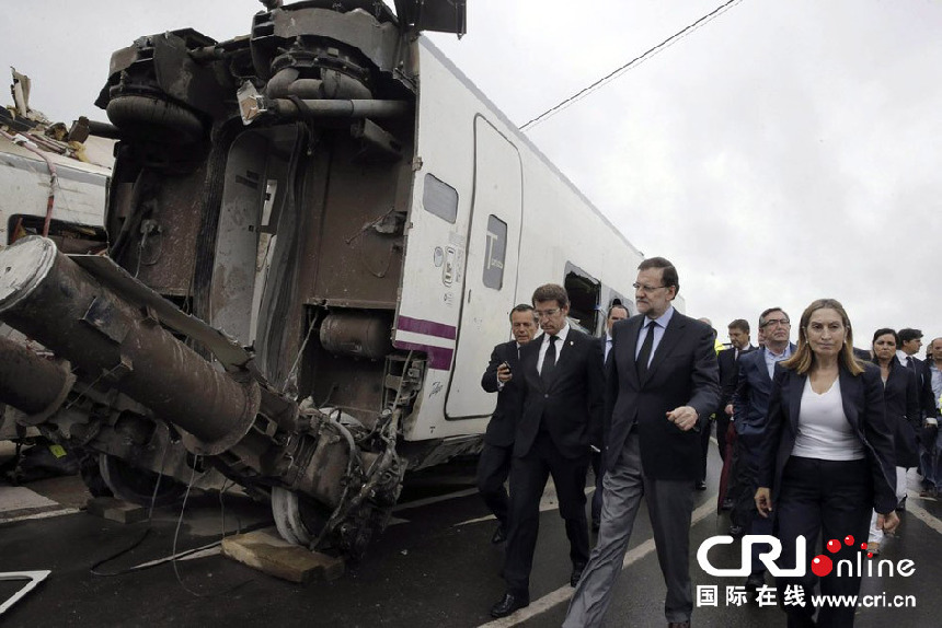 Cámara capta el instante en que descarrila tren en España