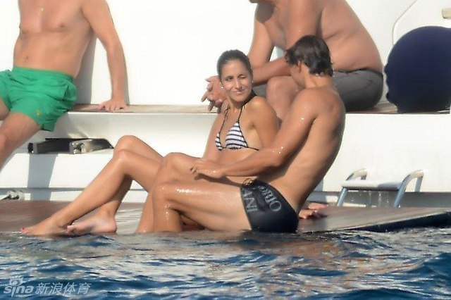 Rafa Nadal pasa las vacaciones con su novia 10