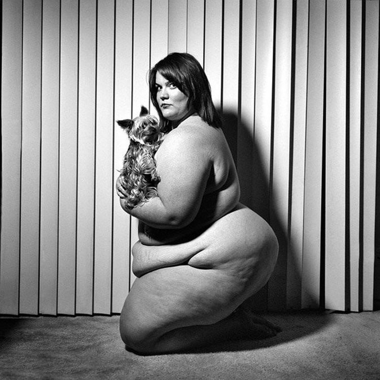 Fotos curiosas de mujeres obesas capturadas por Yossi Loloi