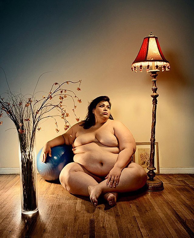 Fotos curiosas de mujeres obesas capturadas por Yossi Loloi