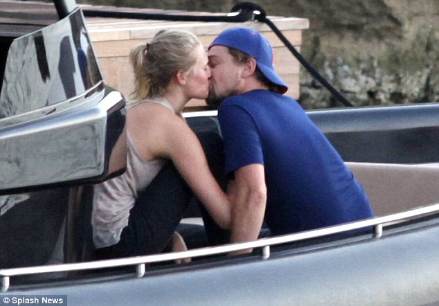 Revelan nuevas fotos de Leonardo DiCaprio y su novia joven Toni Garrn en vacaciones