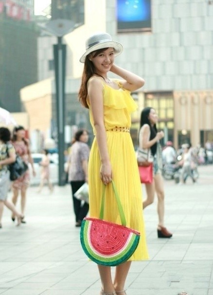 Las Guapas Mujeres Chinas Por Las Calles De Verano Spanish China Org Cn