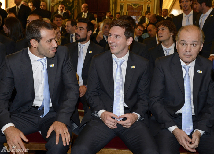 El Papa recibió a las selecciones de fútbol de Argentina e Italia 16