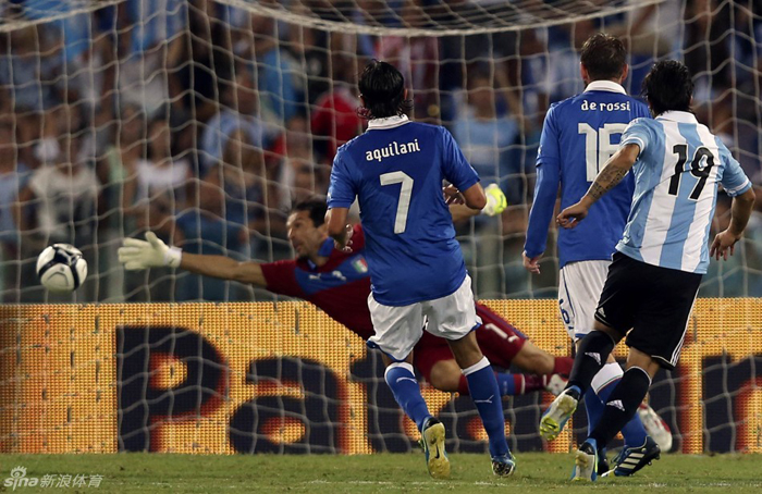 La Argentina sin Messi derrotó a Italia en el amistoso en honor al Papa 7