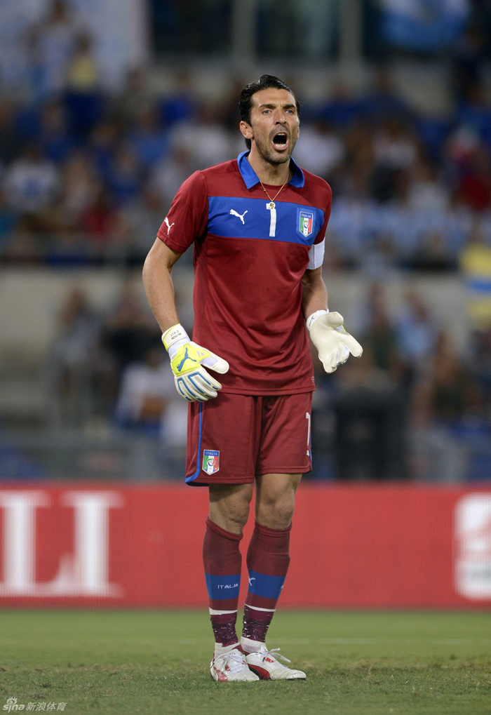 La Argentina sin Messi derrotó a Italia en el amistoso en honor al Papa 9