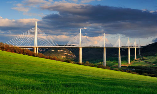 Viaducto de Millau, Tarn. 