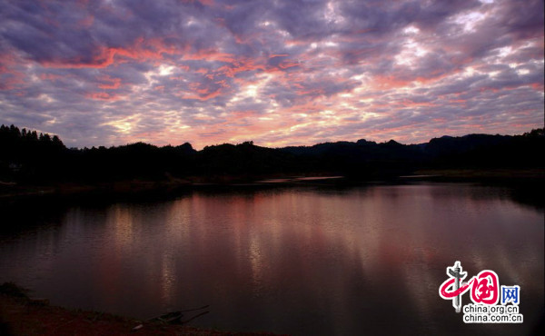 Taining, el lugar fascinante de nubes arreboladas de China5