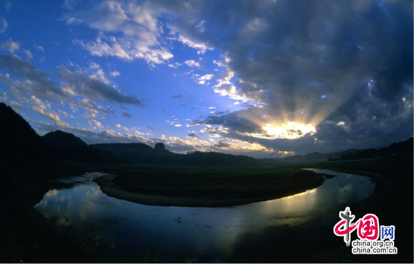 Taining, el lugar fascinante de nubes arreboladas de China17