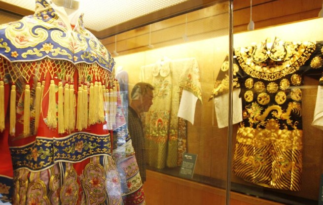Exhibición de vestuarios de la ópera china en Shanghai3