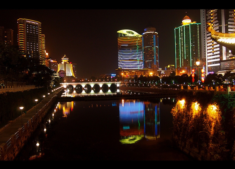 Disfruta de una noche a finales de este verano en Guiyang1