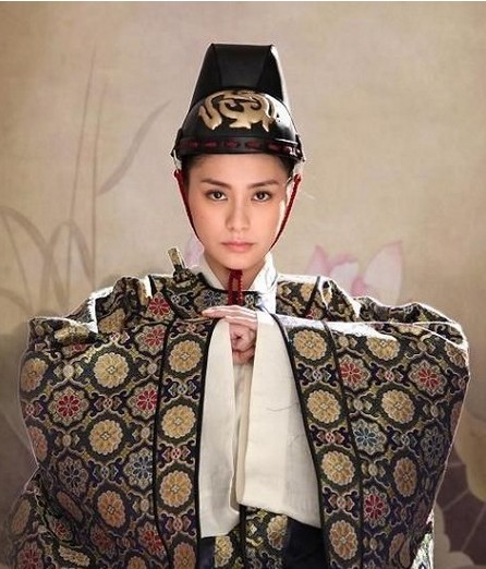 Descubren la tumba de Shangguan Wan&apos;er, secretaria de la emperatriz Wu Zetian8