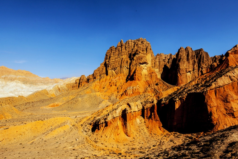 Topografía Danxia de Qinghai, tallado maravilloso de la Naturaleza8