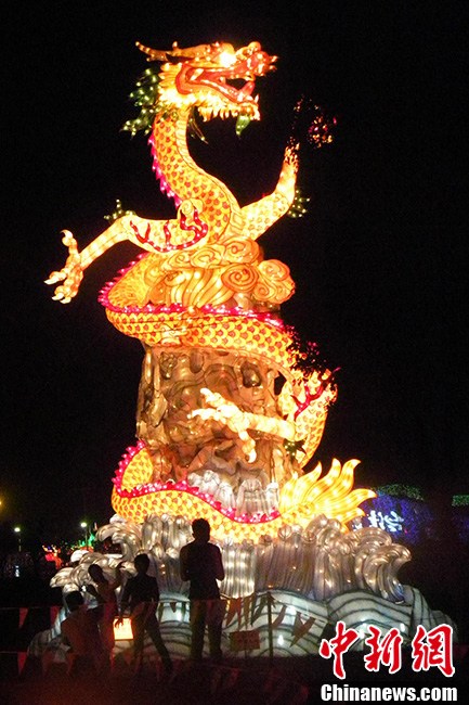 luna, festival del medio otoño, decoración de fiesta, lámparas y faroles, china.org2