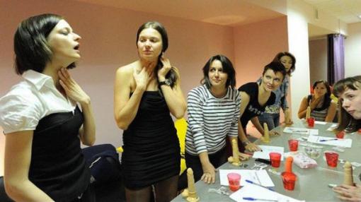 Abren escuela para practicar sexo oral en Moscú