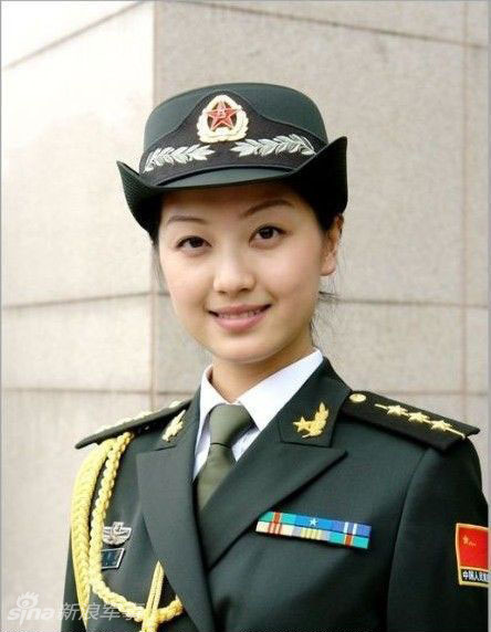 解放军女兵照片图片